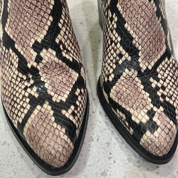 ALDO snake print booties. Size 7 - Picture 2 of 10